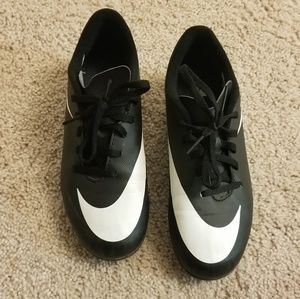 Soccer cleats